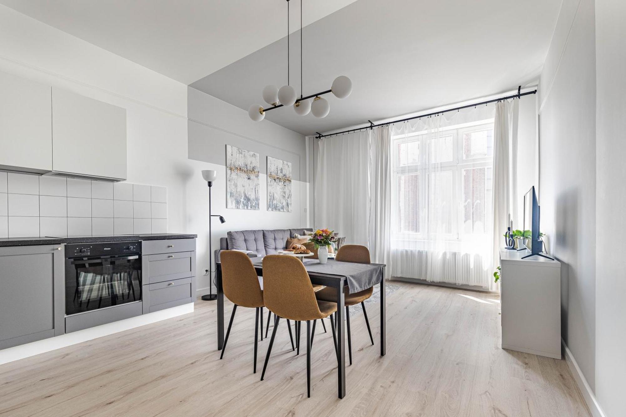 Spacious & Quiet Apt - Old Town & Kazimierz Krakow Luaran gambar